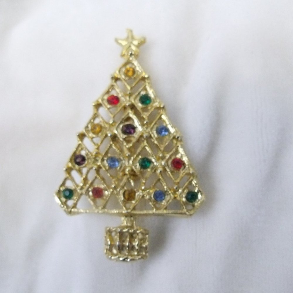 Christmas Tree Gold Tone Pin Brooch